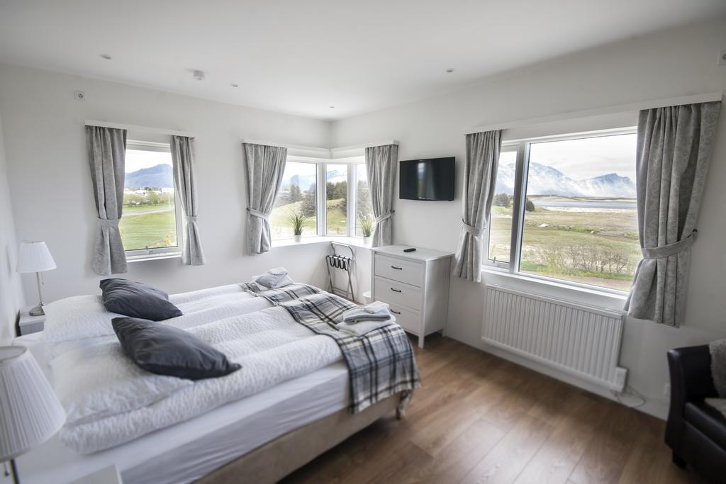 House On The Hill Hotel Hofn Room photo