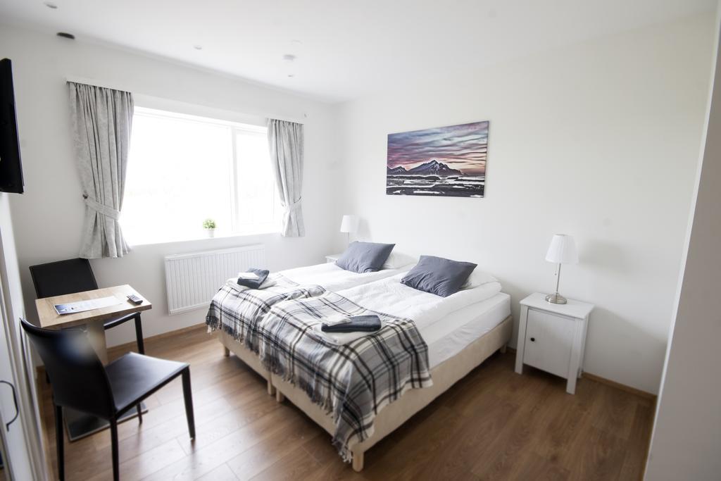 House On The Hill Hotel Hofn Room photo