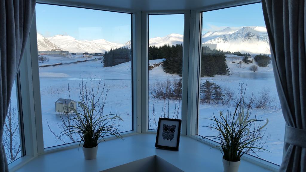 House On The Hill Hotel Hofn Room photo