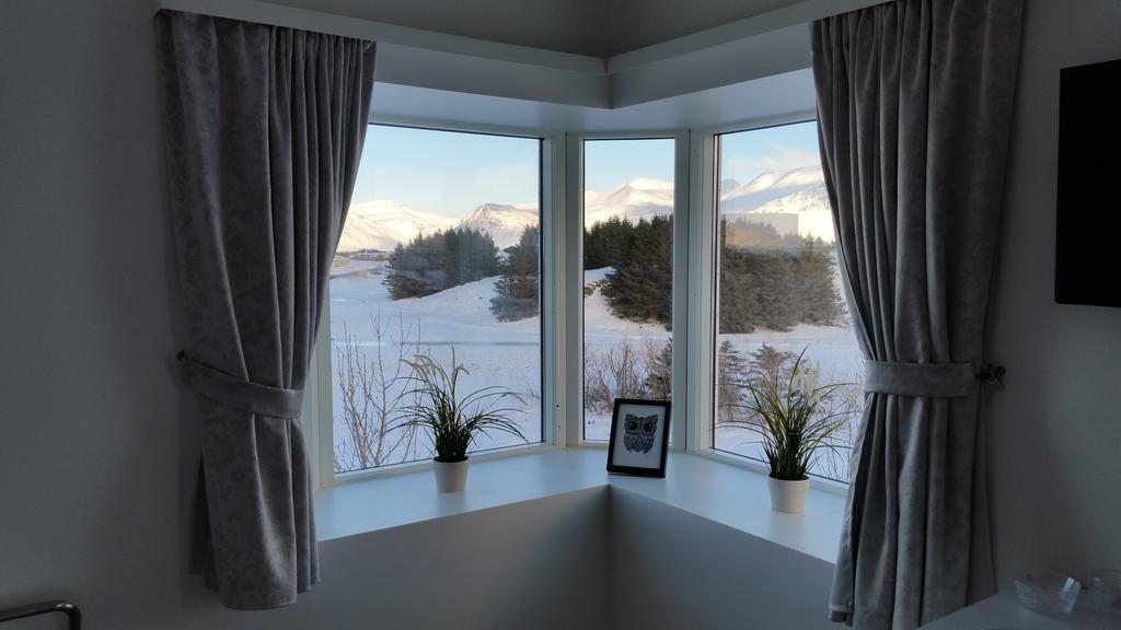 House On The Hill Hotel Hofn Room photo