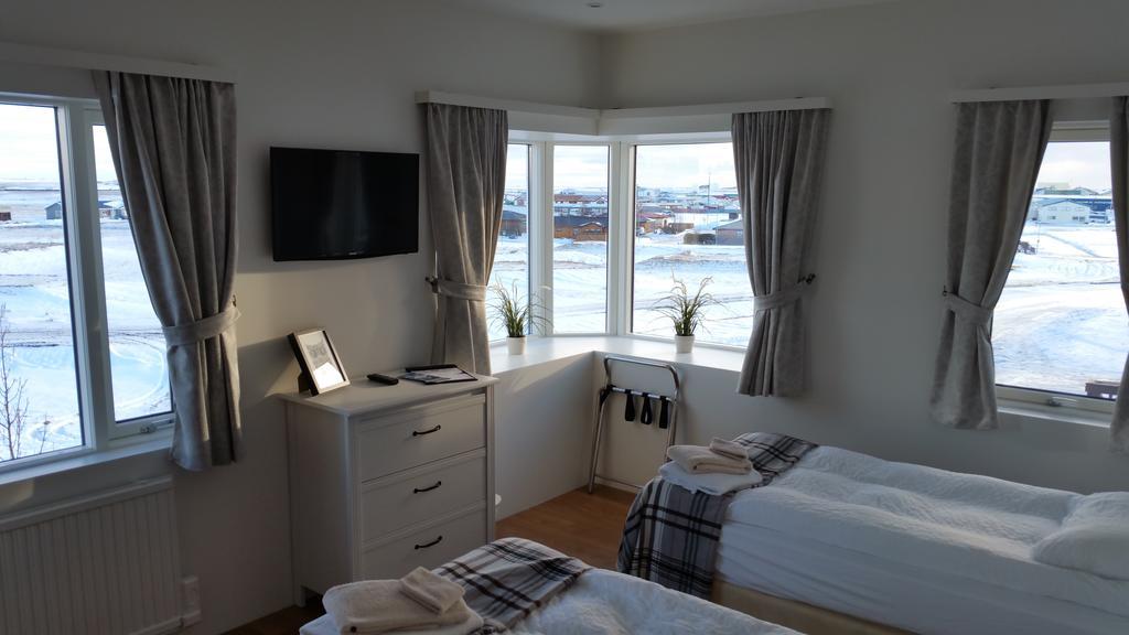 House On The Hill Hotel Hofn Room photo